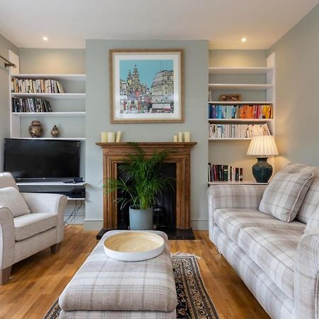 Quaint 2 Bedroom Flat - 9 Minutes Walk To Vauxhall Tube ロンドン エクステリア 写真