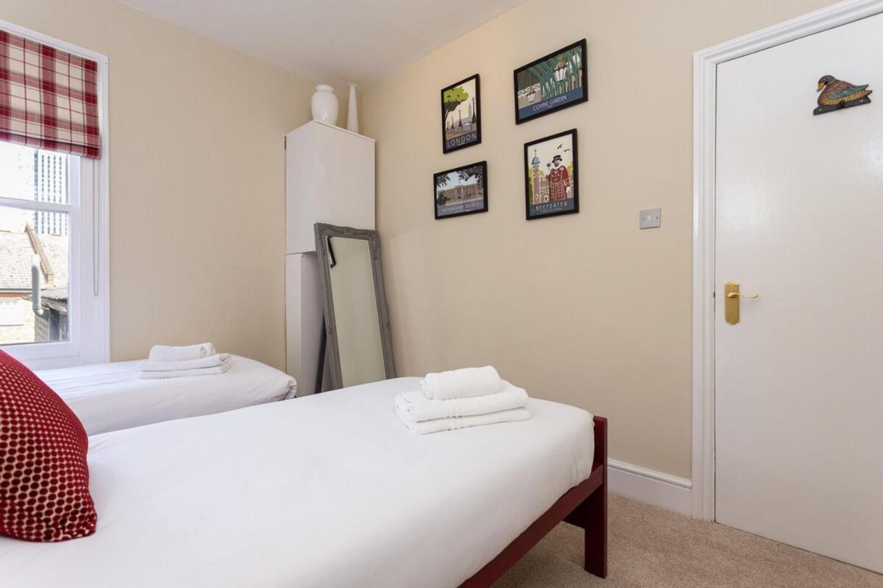Quaint 2 Bedroom Flat - 9 Minutes Walk To Vauxhall Tube ロンドン エクステリア 写真