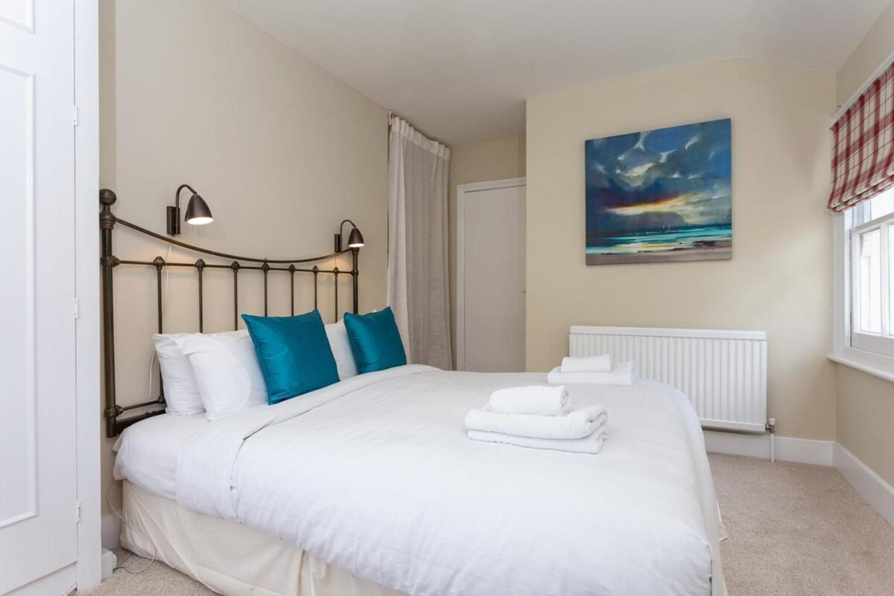 Quaint 2 Bedroom Flat - 9 Minutes Walk To Vauxhall Tube ロンドン エクステリア 写真