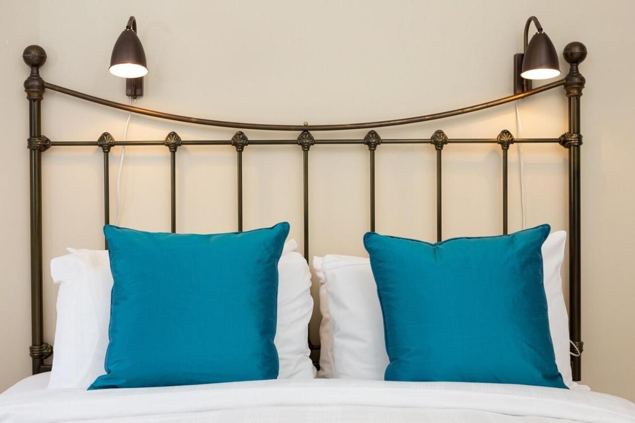 Quaint 2 Bedroom Flat - 9 Minutes Walk To Vauxhall Tube ロンドン エクステリア 写真